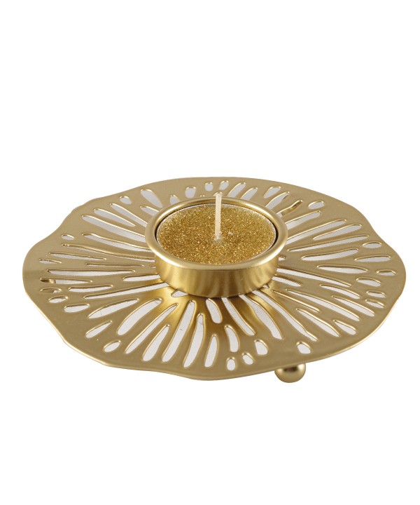 Golden metal lotus candleholder