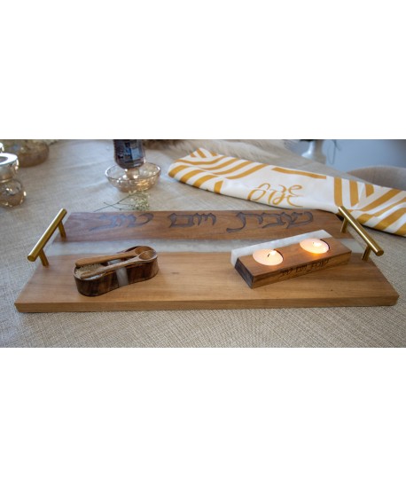 Salière et poivrière en bois et résine beige avec cuillères