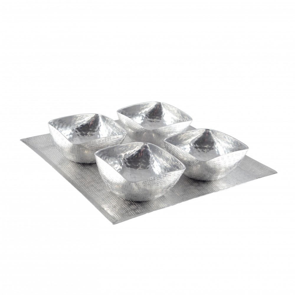 Set of 4 bowls on aluminum tray