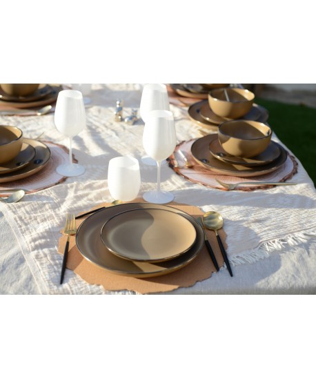 Gold and black cutlery set - 24 pieces