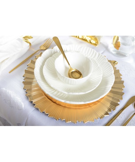 Golden dessert spoons - set of 6