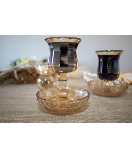 Verre à kiddouch avec coupelle ambre 11.5x11.5x16cm