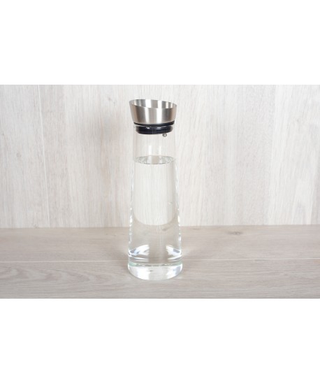 Glass pitcher with metal lid 1.2L