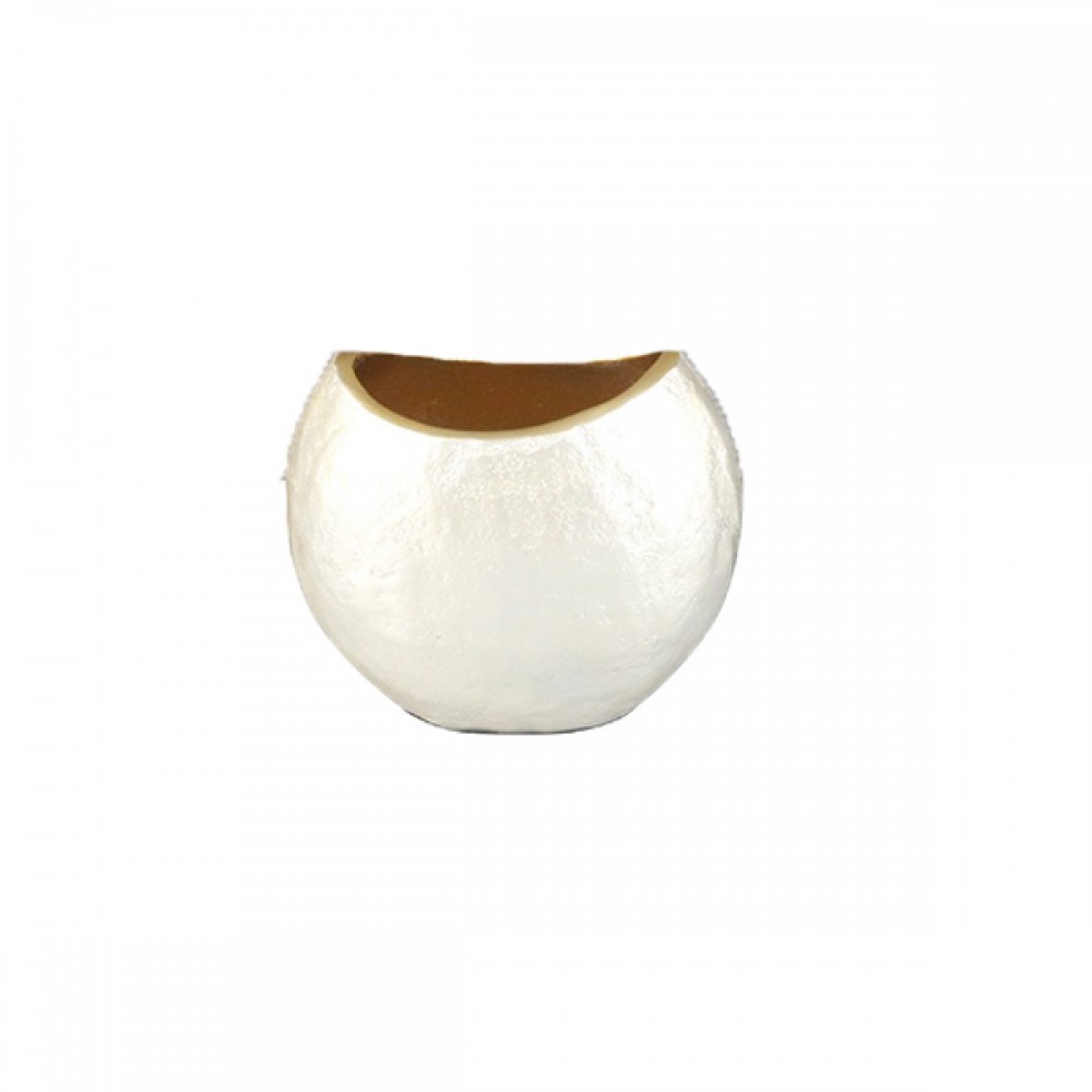 White oval vase 15x10x12.5cm
