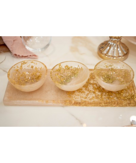 Aperitif set of 3 cups on tray in glitter resin