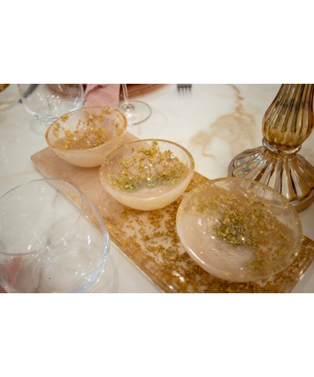 Aperitif set of 3 cups on tray in glitter resin