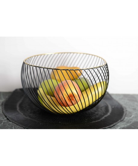 Black round placemat