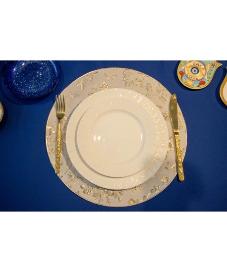 Round gold flower design plate mat